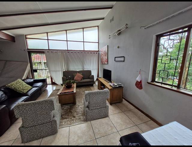 3 BEDROOM HOUSE TO LET IN DAWNCLIFFE